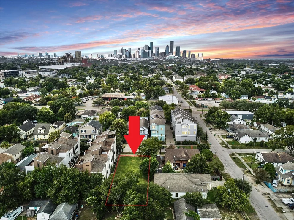Unit for sale at 207 Burr Street, Houston, TX 77011