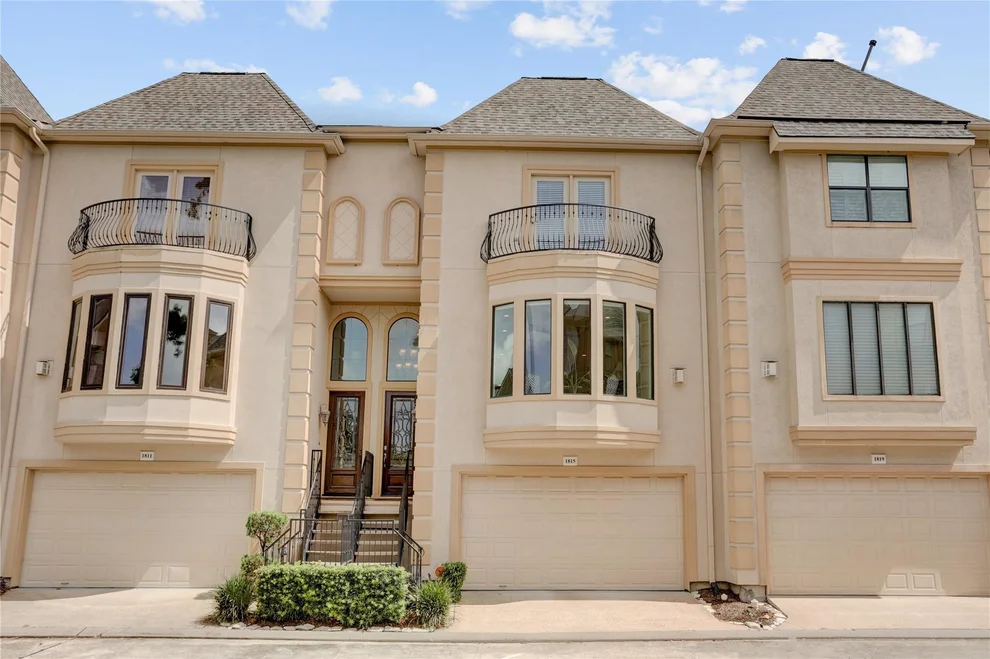 Unit for sale at 1815 Stacy Falls, Houston, TX 77008