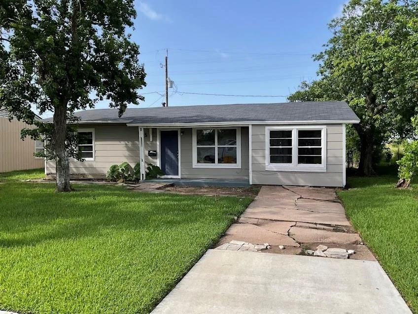 Unit for sale at 815 W 12th Street, Freeport, TX 77541
