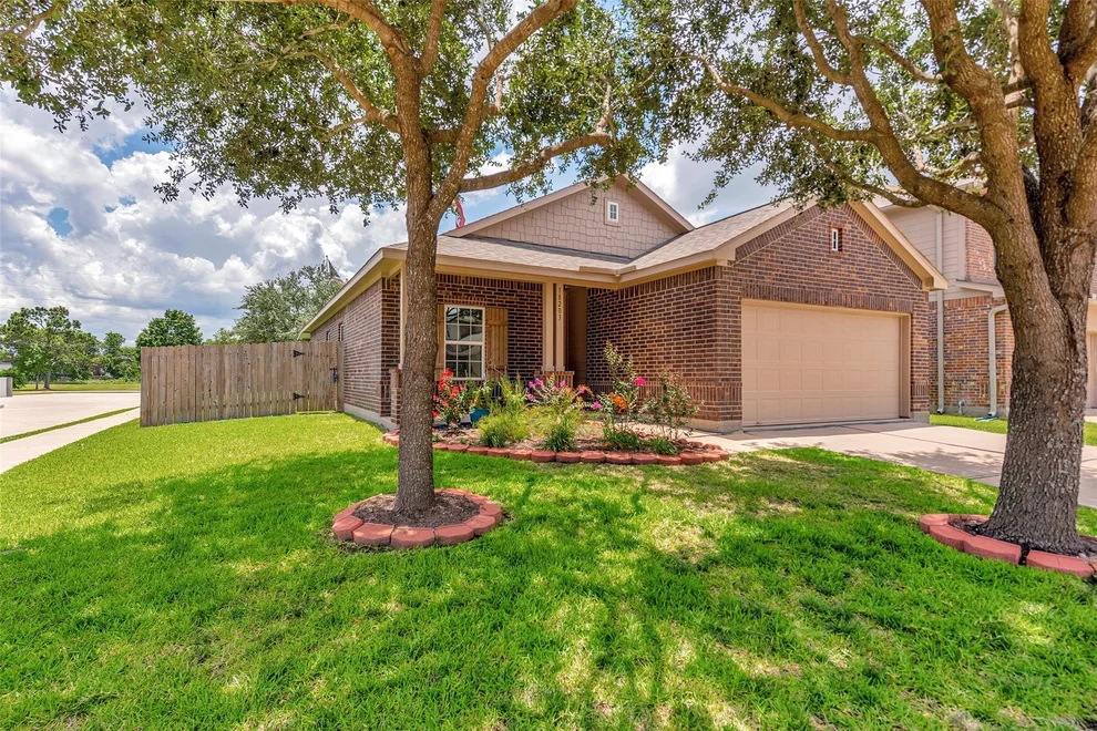 Unit for sale at 18203 Canary Bluff Lane, Cypress, TX 77433