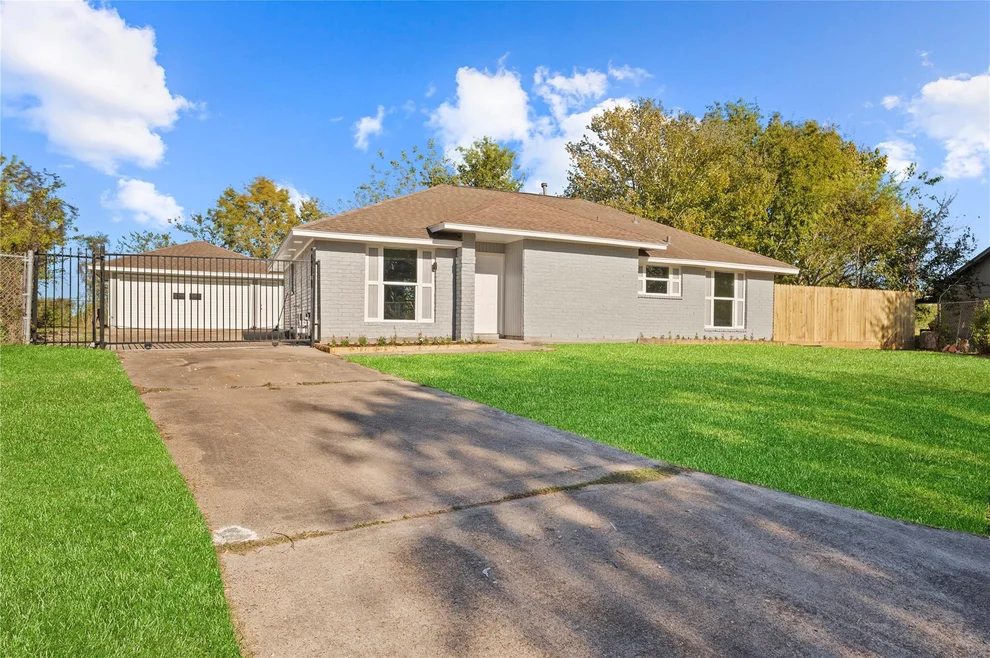 Unit for sale at 10558 Pleasanton Drive, Houston, TX 77038