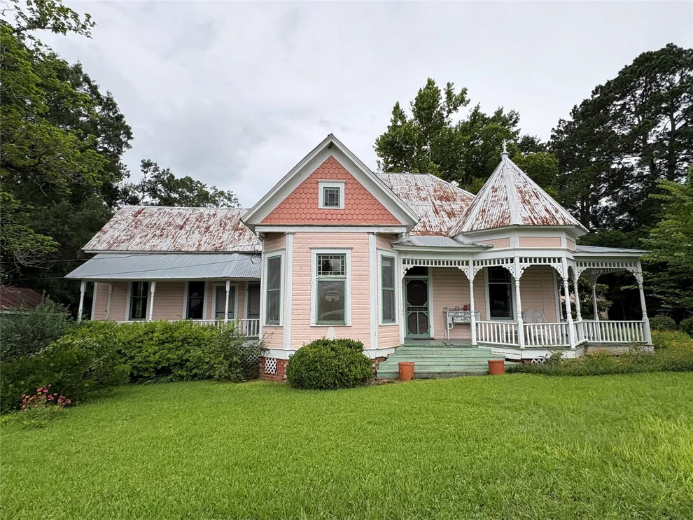 Unit for sale at 213 W Abbey Street, Livingston, TX 77351