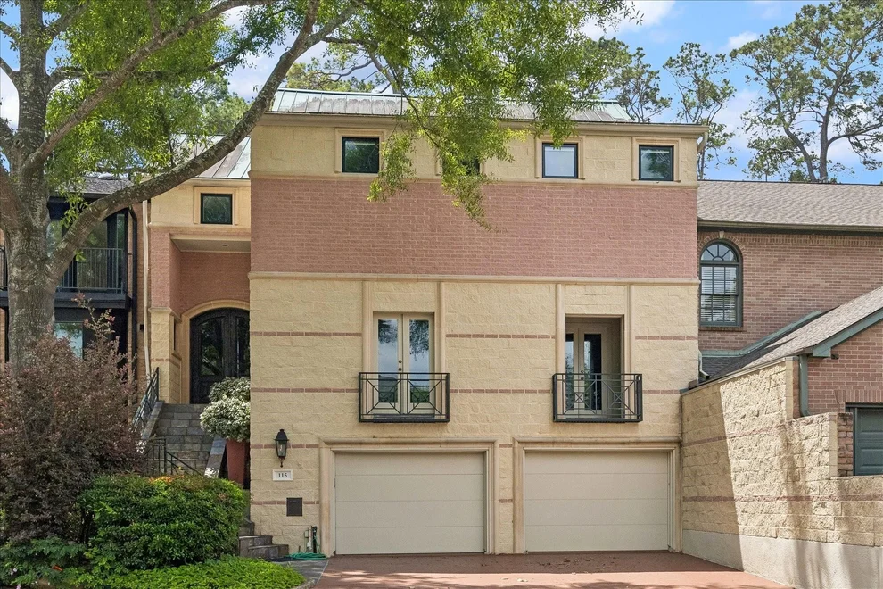 Unit for sale at 115 Glynn Way Drive, Houston, TX 77056