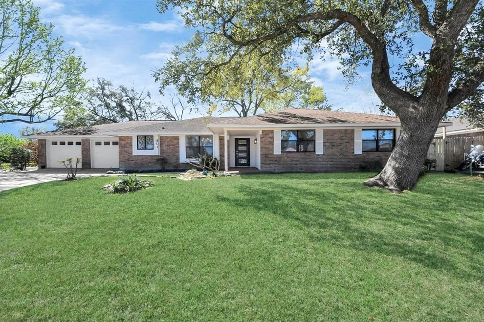 Unit for sale at 801 Friars Lane, Baytown, TX 77521