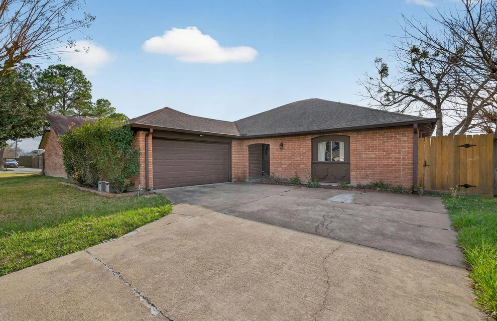 Unit for sale at 7310 Treewater Drive, Houston, TX 77072