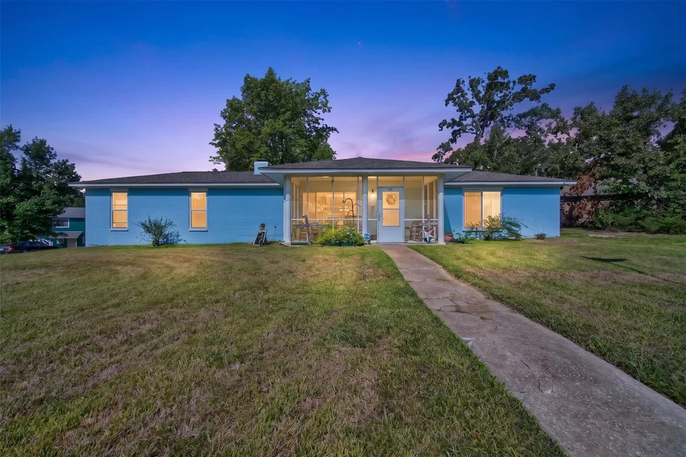 Unit for sale at 165 Pecan Cove Lane, Onalaska, TX 77360