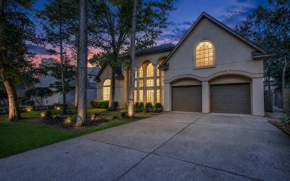 Unit for sale at 110 Capstone Circle, The Woodlands, TX 77381