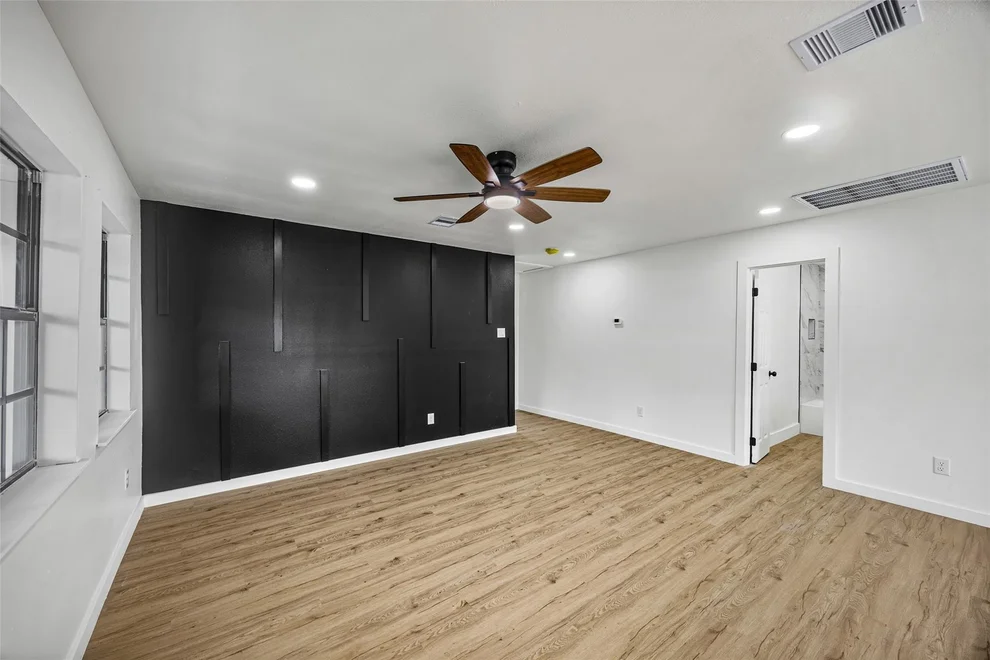 Unit for sale at 7422 Carrie Lane, Deer Park, TX 77536