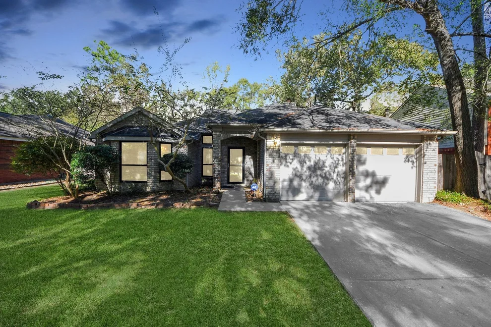 Unit for sale at 3543 Pickwick Park Drive, Kingwood, TX 77339