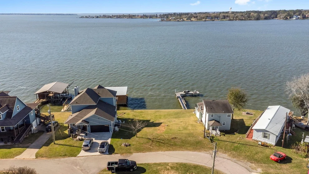 Unit for sale at 596 Dove Island, Livingston, TX 77351