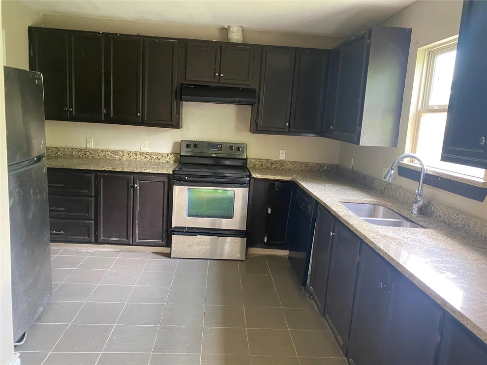 Unit for sale at 829 Fair Street, Houston, TX 77088