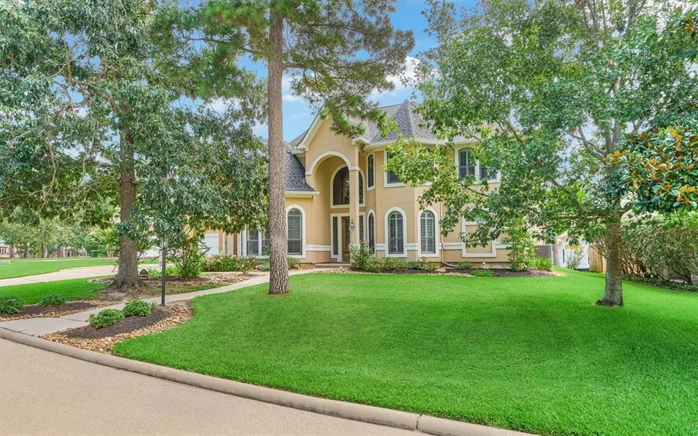 Unit for sale at 75 Wedgewood Drive W, Montgomery, TX 77356