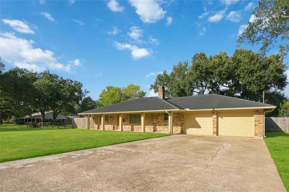 Unit for sale at 1218 S Booth Lane, Alvin, TX 77511