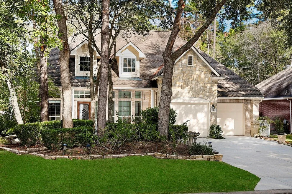 Unit for sale at 174 N Wimberly Way, The Woodlands, TX 77385