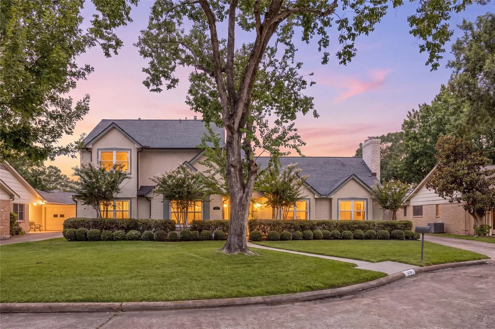 Unit for sale at 2723 Kismet Lane, Houston, TX 77043