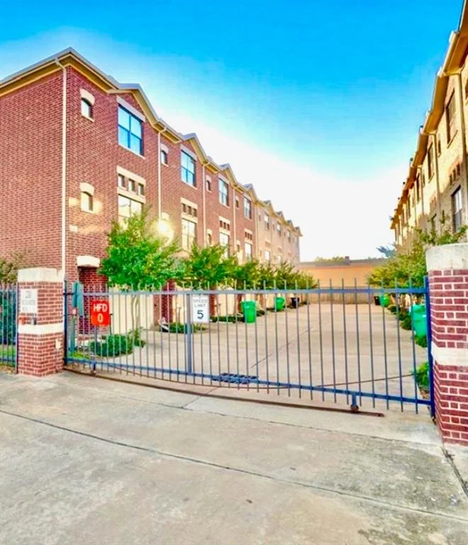 Unit for sale at 2710 Hullsmith Drive, Houston, TX 77063