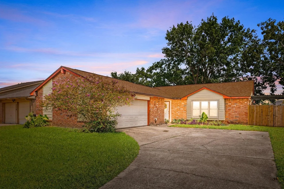 Unit for sale at 8510 Rockmont Court, Houston, TX 77489