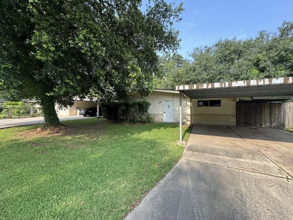 Unit for sale at 270 Triangle Drive, Vidor, TX 77662