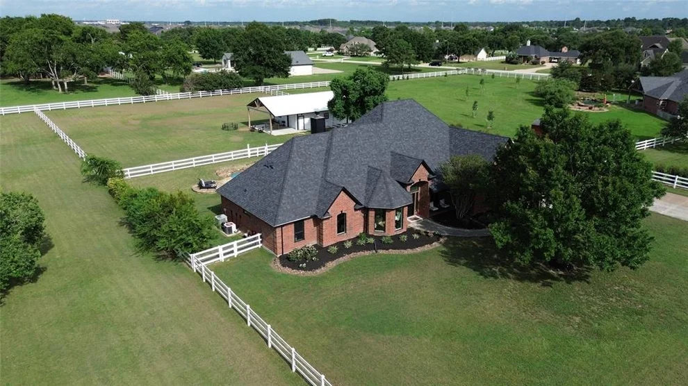 Unit for sale at 20410 Canyon Lake Drive, Tomball, TX 77377