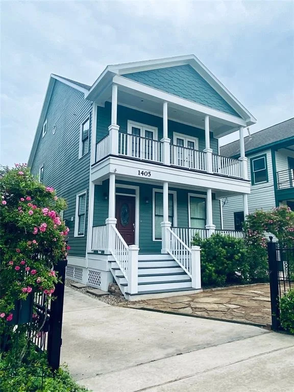 Unit for sale at 1405 W 25th Street, Houston, TX 77008