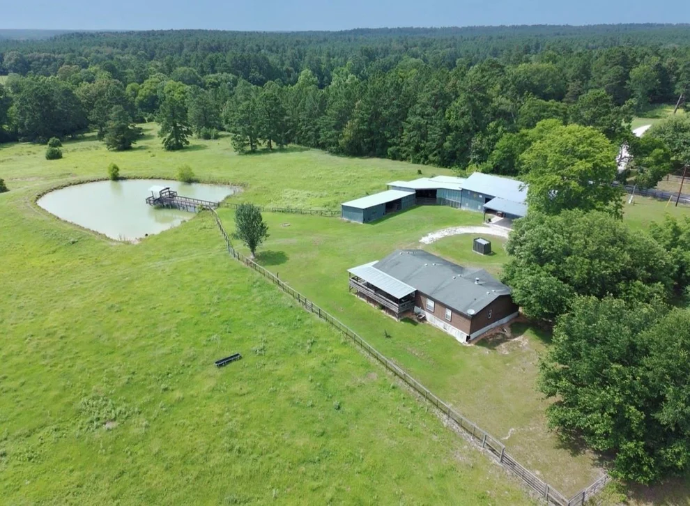 Unit for sale at 570 Four Notch Road, Huntsville, TX 77340