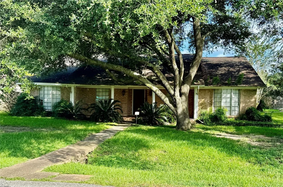 Unit for sale at 2606 Gun Powder Lane, Pearland, TX 77581