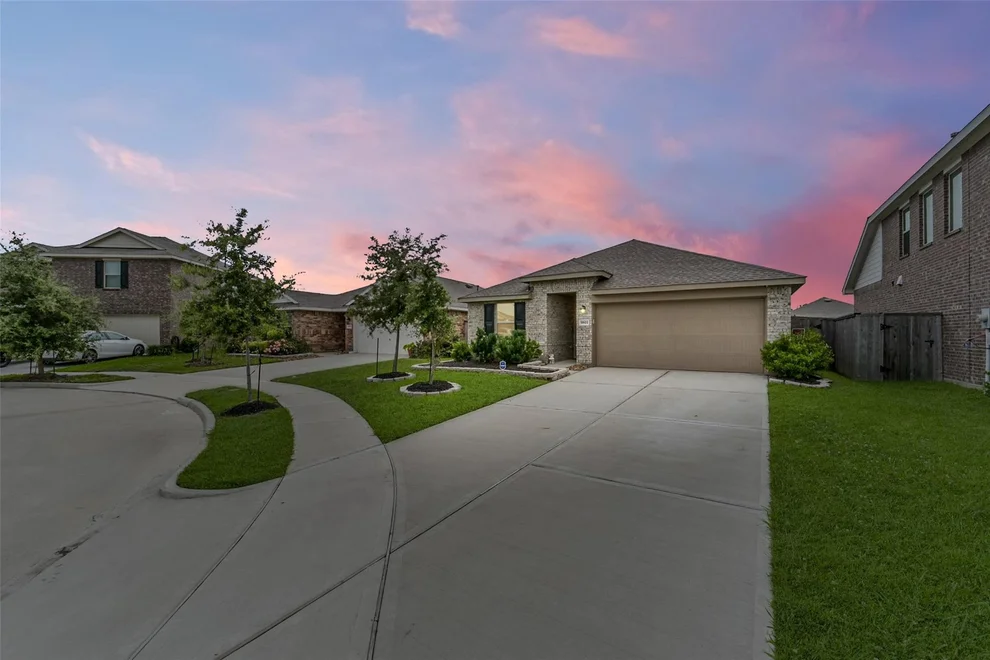 Unit for sale at 9811 Wembley Vista Court, Baytown, TX 77521