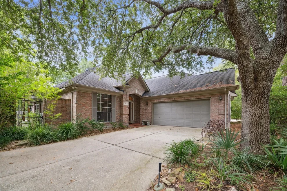 Unit for sale at 18 Prism Cove Place, The Woodlands, TX 77381