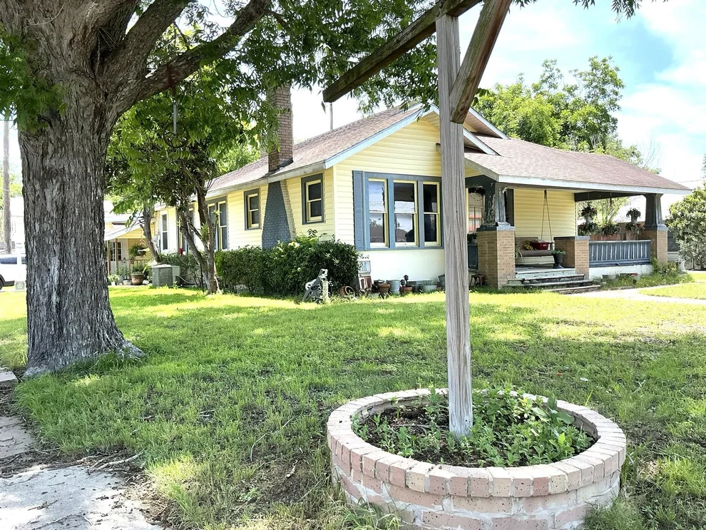 Unit for sale at 1026 Saint Paul Street, Gonzales, TX 78629