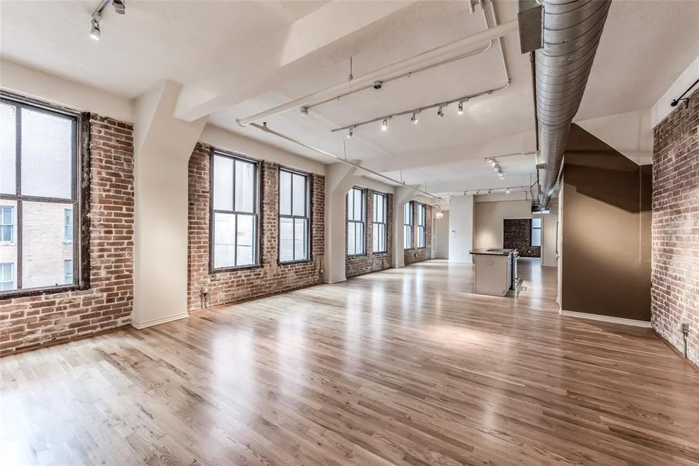 Unit for sale at 201 Main Street, Houston, TX 77002