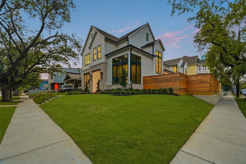 Unit for sale at 1001 E 7th 1/2 Street, Houston, TX 77009