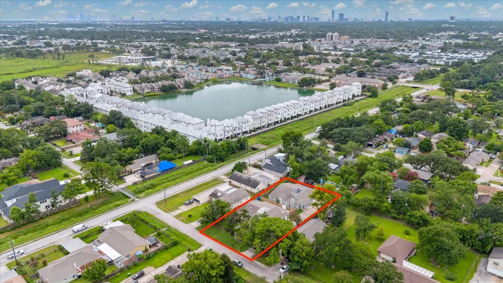 Unit for sale at 9009 Carousel Lane, Houston, TX 77080