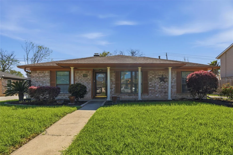 Unit for sale at 10826 Sagecanyon Drive, Houston, TX 77089