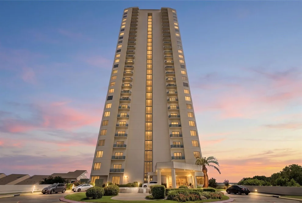 Unit for sale at 4821 E Nasa Parkway, Pasadena, TX 77586