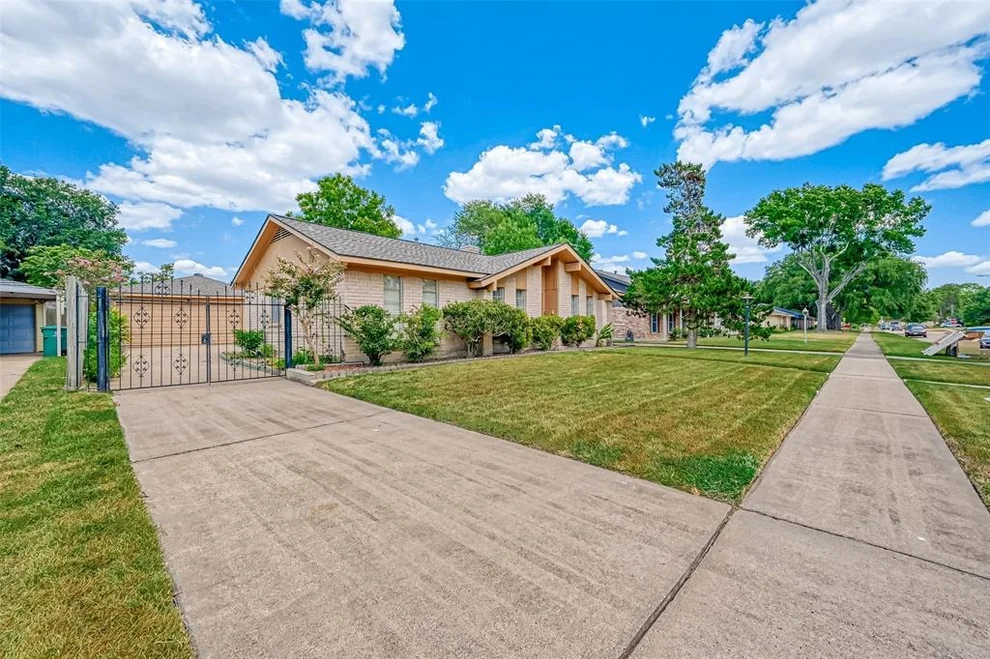 Unit for sale at 9322 Mcafee Drive, Houston, TX 77031