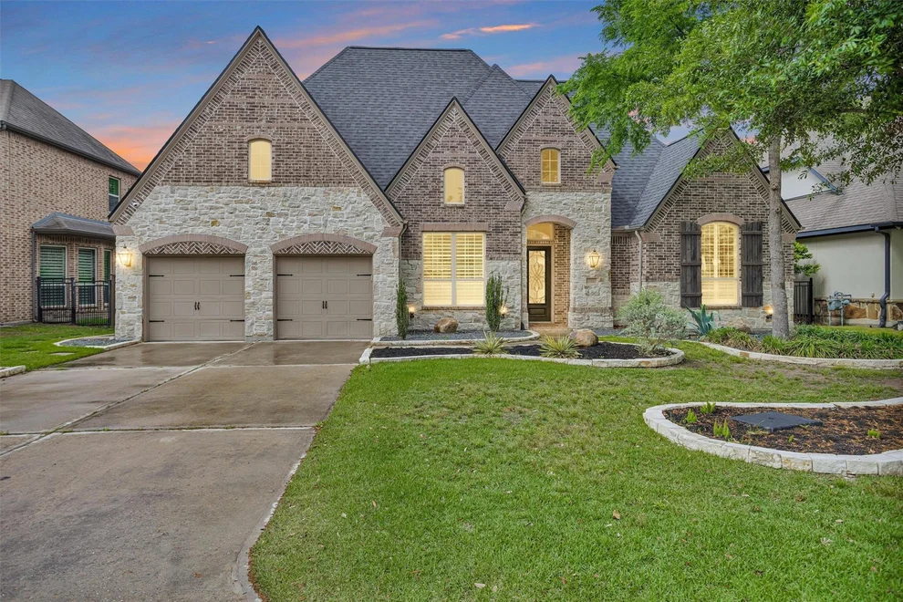 Unit for sale at 134 Pacific Grove Drive, Montgomery, TX 77316