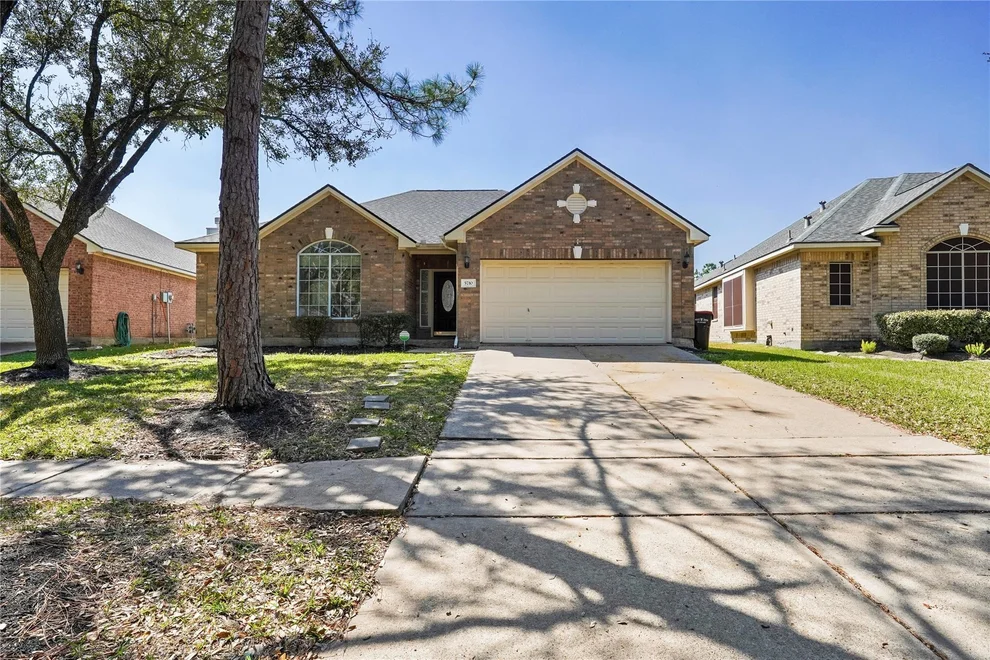 Unit for sale at 5710 Shady Hollow Court, Rosharon, TX 77583