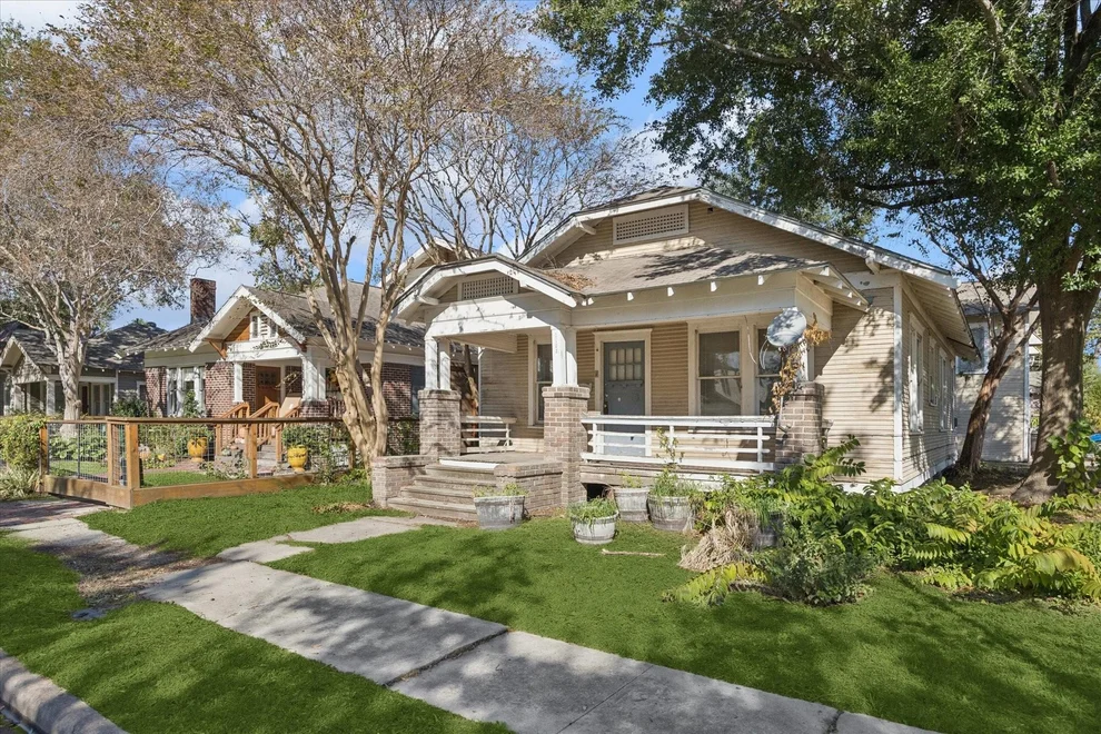 Unit for sale at 1103 W Cottage Street, Houston, TX 77009