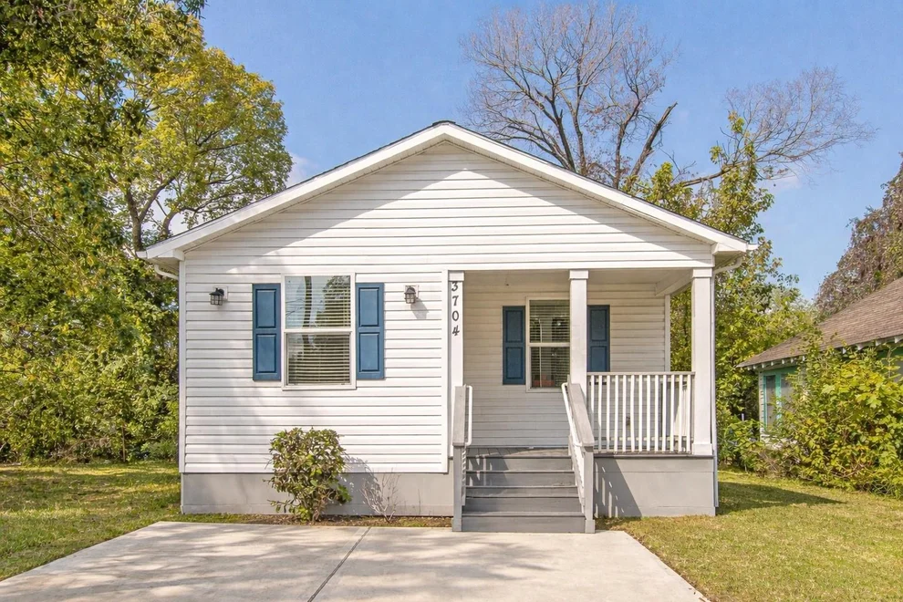 Unit for sale at 3704 Sauer Street, Houston, TX 77004