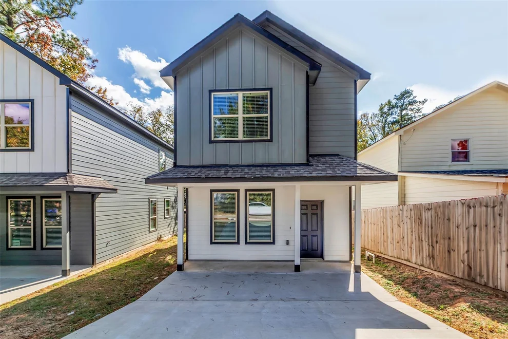 Unit for sale at 11966 Canal Street, Willis, TX 77318