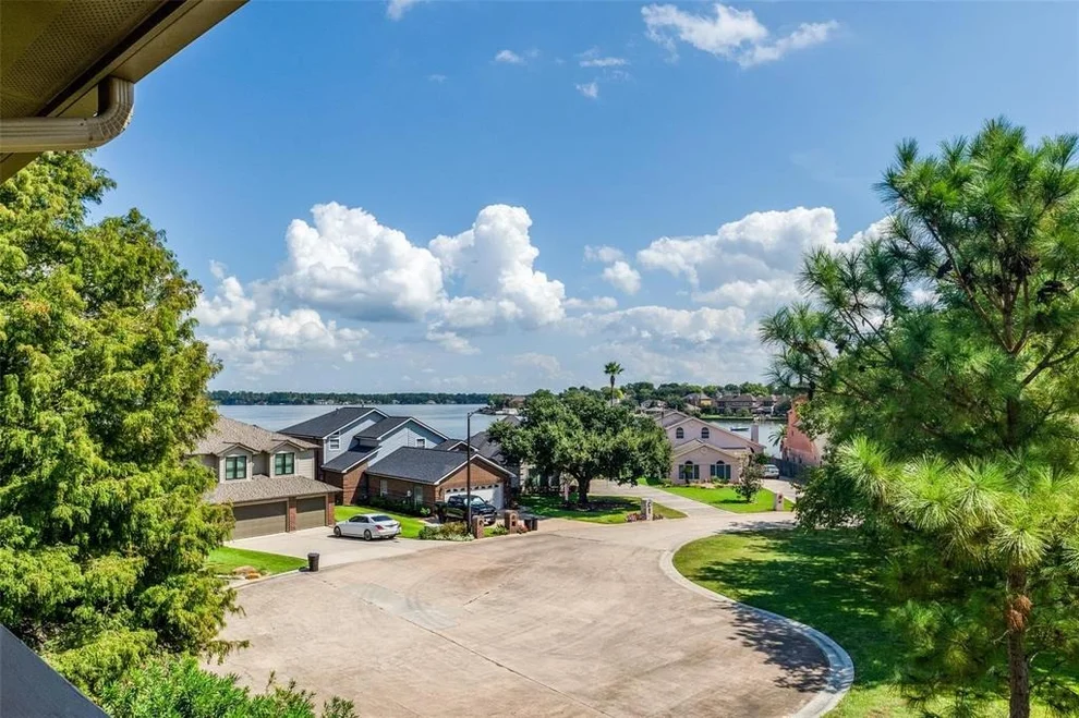Unit for sale at 17570 Highway 105 W, Montgomery, TX 77356
