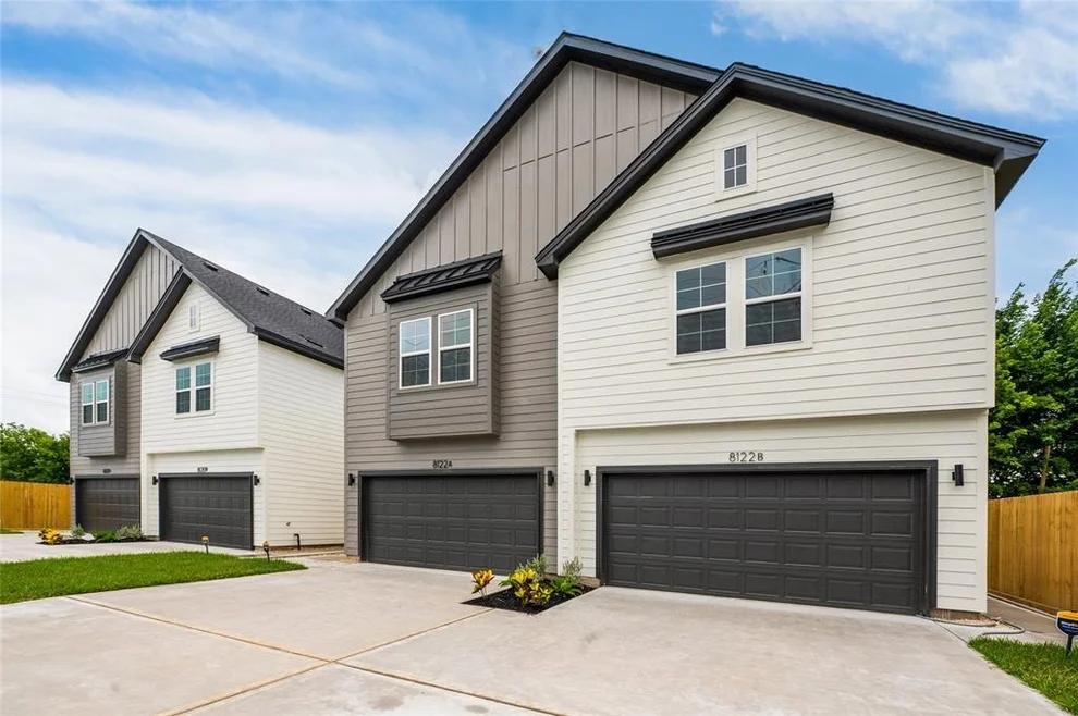 Unit for sale at 8122 Corinth Street, Houston, TX 77051