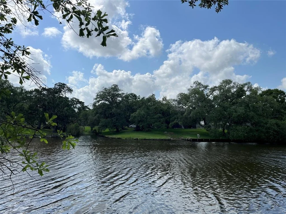 Unit for sale at 32526 Bayou Bend, Richwood, TX 77515