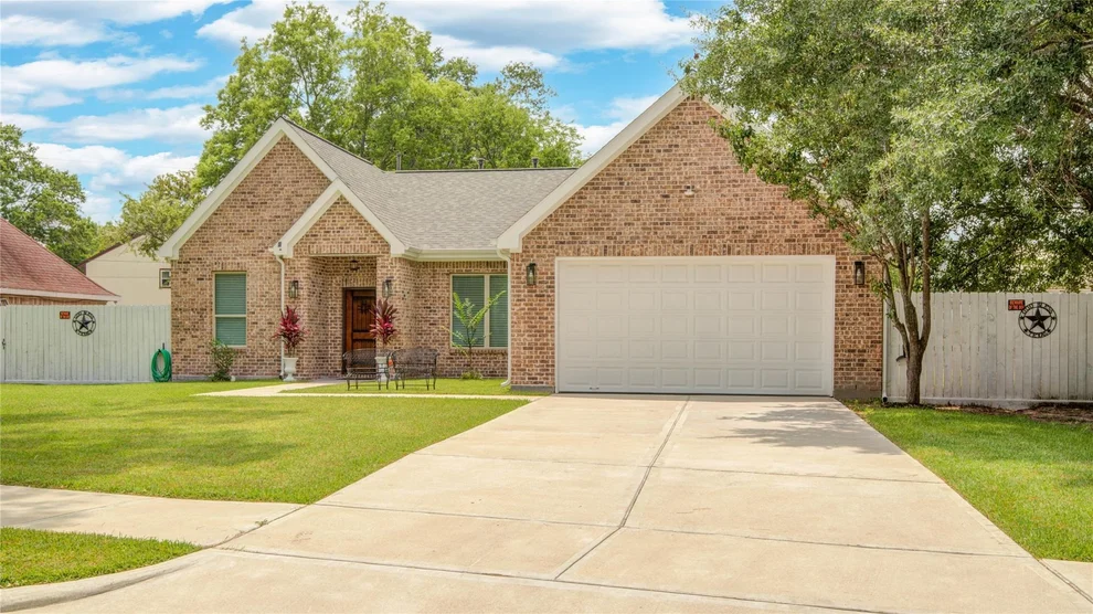 Unit for sale at 11707 Barwood Bend Drive, Houston, TX 77065