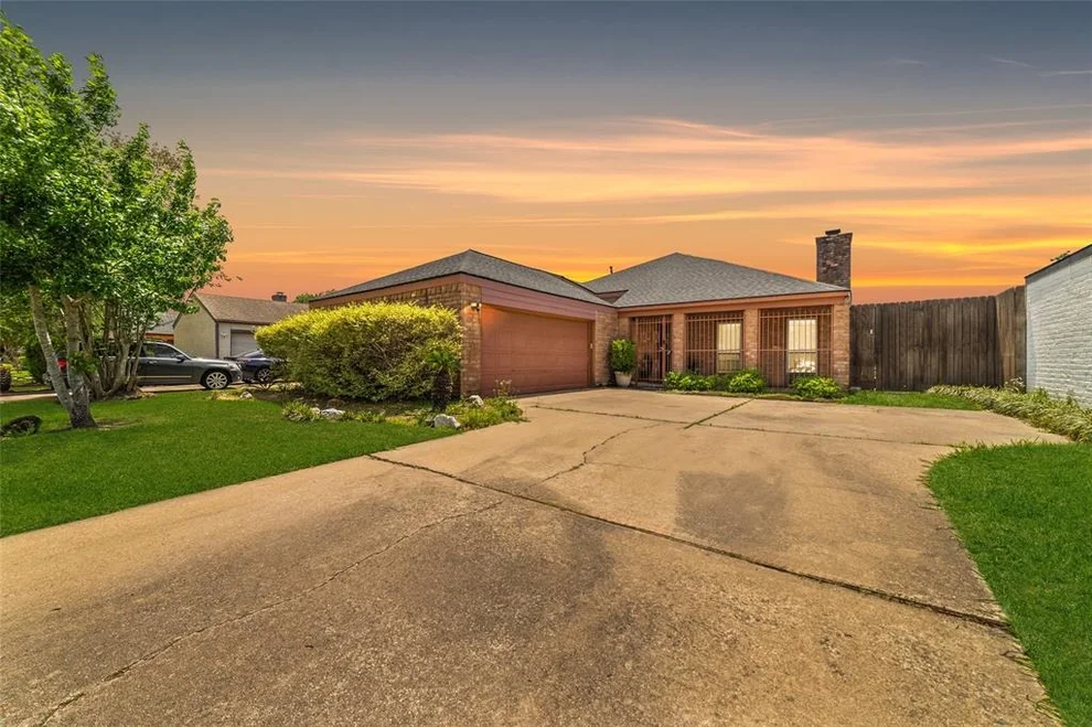 Unit for sale at 6331 Portal Drive, Houston, TX 77096