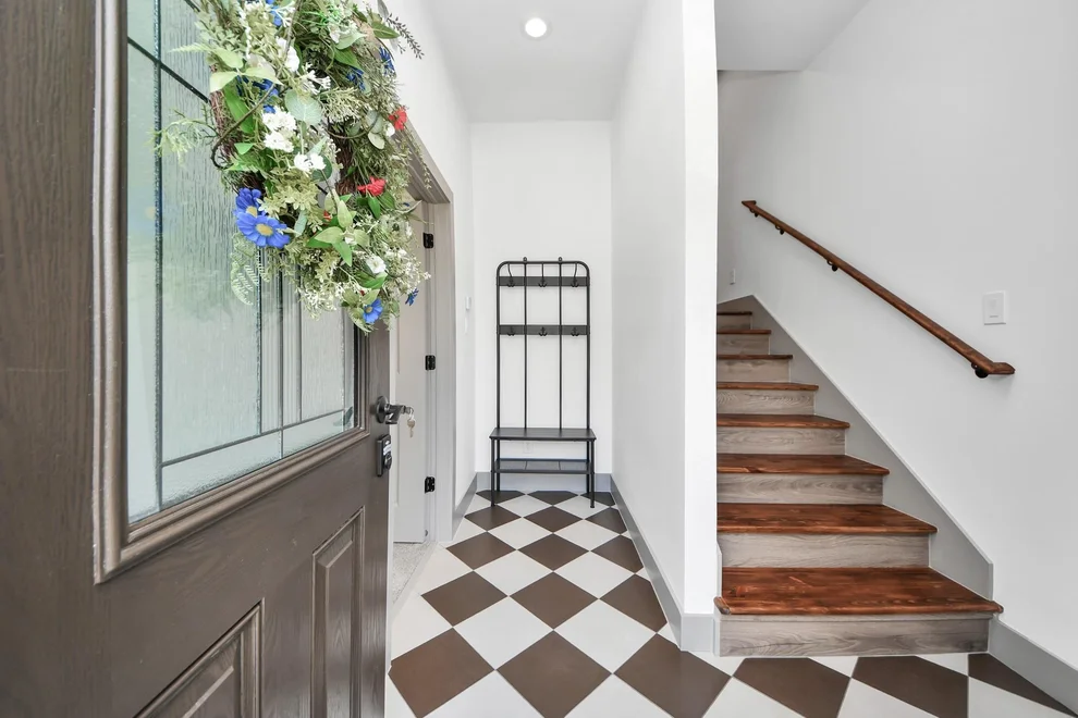Unit for sale at 926 N Victory Drive, Houston, TX 77088