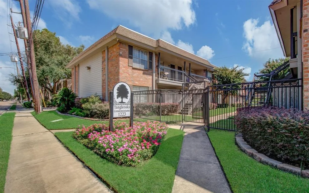Unit for sale at 1223 Augusta Drive, Houston, TX 77057