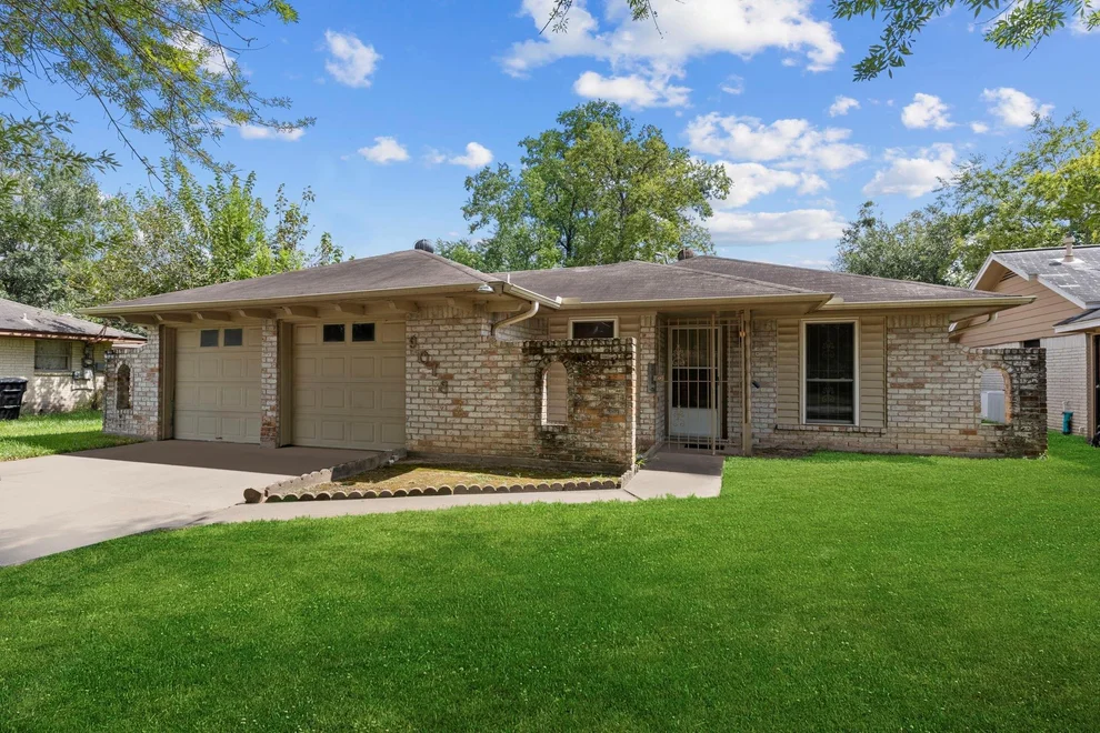 Unit for sale at 9018 Rutherford Lane, Houston, TX 77088