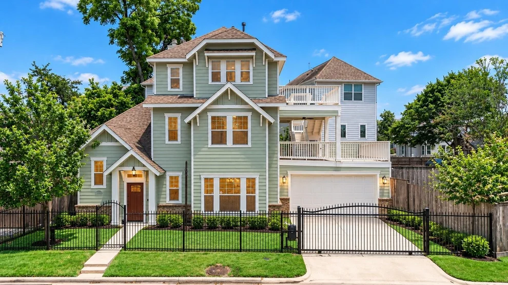 Unit for sale at 6621 N Main Street, Houston, TX 77009