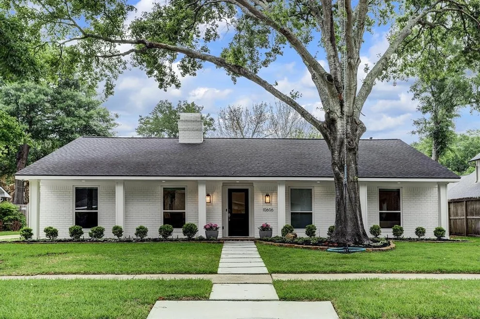 Unit for sale at 10606 Riverview Drive, Houston, TX 77042